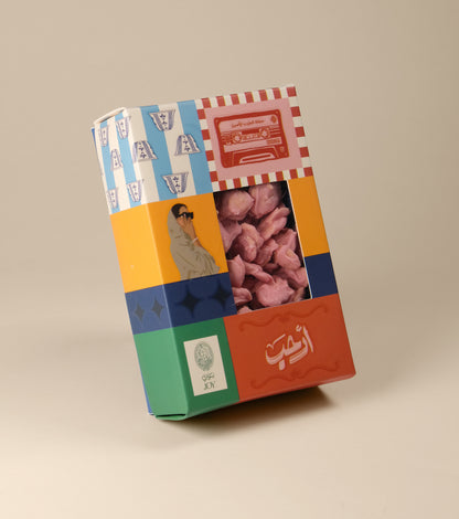 Cornflakes Strawberry - 200g by Joy Chocolate — close-up